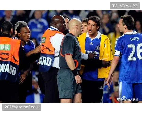 七人制足球规则详解：比赛人数与裁判判罚要点解析